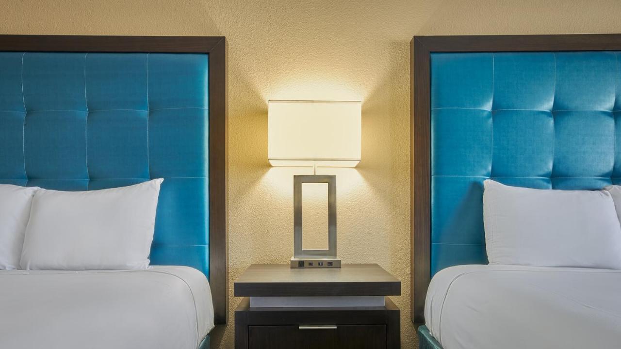 ทรอปิคานา ลาฟลิน Hotel ภายนอก รูปภาพ